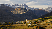 Etude Patrimoniale Pays du Guillestrois - Sites Patrimoniaux des Hautes Alpes, Guillestre, Vars, Risoul, Saint Crépin, Mont-Dauphin, Eygliers, Saint-Clément, Réotiers, fontaine Lavoir, Culture du chanvre, Moulin Raymond, Citerne militaire Mont-Dauphin, Canal et fontaine Salva, Station geothemique, vigne, gardien de refuge, Four Banal, Forge, Four à chaux, Caserne militaire, l'eau et ses usages, usages industriels et commerciaux, paroles aux habitants, collecte audio et vidéo, Identité d'un territoire rural et évolutions du XXème à aujourd'hui, sociologie, Patrimoine, Hautes Alpes, paroles aux habitants, sites Patrimoniaux, identité et territoire Guillestrois, pratiques collectives, transmission, interviews audio, Eygliers, Guillestre, Mont-Dauphin, Réotier, Risoul, Saint Crépin, Vars, Saint Clément sur Durance, Conseil Général Provence Alpes Côte d'Azur, programme Territoire numérique, eServices, Fontaine lavoir, l'eau et ses usages, gestion domestique, culture du chanvre, l'usage des nais, Moulin Raymond, usages industriels et commerciaux, farine et huile de noix, citerne militaire, captation et stockage de l'eau, alimenter une place forte, canal et fontaine Salva, canaux pour l'agriculture, station géothermique, plan de phazy, vigne et modes de vies, l'usage des celliers, gardien de refuge, refuge Napoléon, four banal, fête du pain, forge, métier de forgeron et histoire, four à chaux.