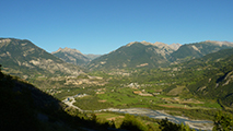 Etude Patrimoniale Pays du Guillestrois - Sites Patrimoniaux des Hautes Alpes, Guillestre, Vars, Risoul, Saint Crépin, Mont-Dauphin, Eygliers, Saint-Clément, Réotiers, fontaine Lavoir, Culture du chanvre, Moulin Raymond, Citerne militaire Mont-Dauphin, Canal et fontaine Salva, Station geothemique, vigne, gardien de refuge, Four Banal, Forge, Four à chaux, Caserne militaire, l'eau et ses usages, usages industriels et commerciaux, paroles aux habitants, collecte audio et vidéo, Identité d'un territoire rural et évolutions du XXème à aujourd'hui, sociologie, Patrimoine, Hautes Alpes, paroles aux habitants, sites Patrimoniaux, identité et territoire Guillestrois, pratiques collectives, transmission, interviews audio, Eygliers, Guillestre, Mont-Dauphin, Réotier, Risoul, Saint Crépin, Vars, Saint Clément sur Durance, Conseil Général Provence Alpes Côte d'Azur, programme Territoire numérique, eServices, Fontaine lavoir, l'eau et ses usages, gestion domestique, culture du chanvre, l'usage des nais, Moulin Raymond, usages industriels et commerciaux, farine et huile de noix, citerne militaire, captation et stockage de l'eau, alimenter une place forte, canal et fontaine Salva, canaux pour l'agriculture, station géothermique, plan de phazy, vigne et modes de vies, l'usage des celliers, gardien de refuge, refuge Napoléon, four banal, fête du pain, forge, métier de forgeron et histoire, four à chaux.